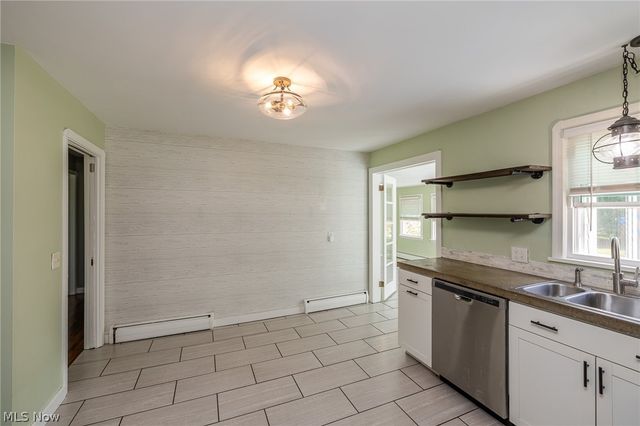 8073 W 130th Street, North Royalton, OH 44133