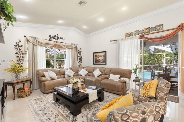 4960 NW 106th Avenue, Coral Springs, FL 33076