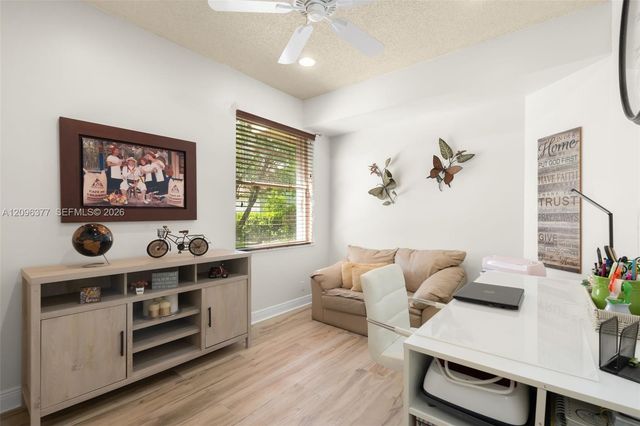 4960 NW 106th Avenue, Coral Springs, FL 33076