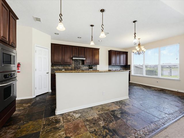 57 Terra Bella Dr, Manvel, TX 77578