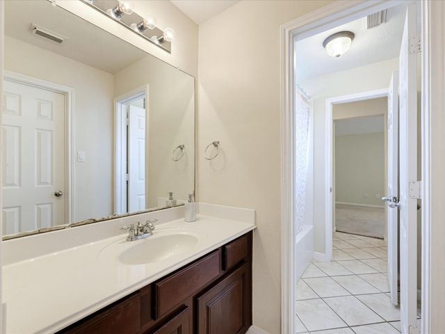 57 Terra Bella Dr, Manvel, TX 77578