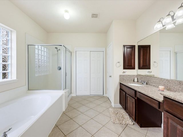 57 Terra Bella Dr, Manvel, TX 77578