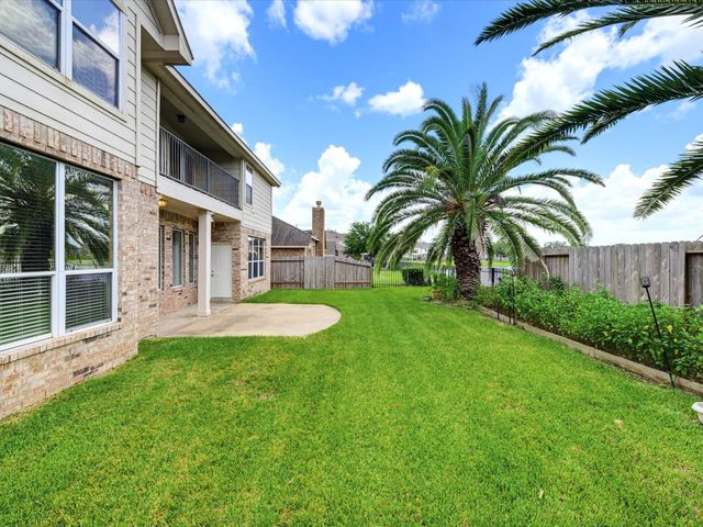57 Terra Bella Dr, Manvel, TX 77578