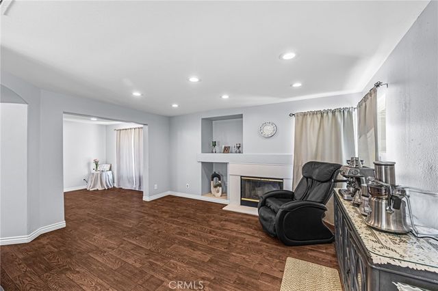 850 Autumn, Corona, CA 92881