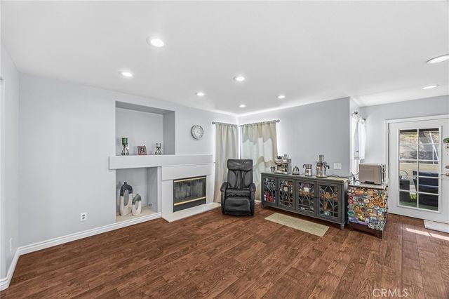 850 Autumn, Corona, CA 92881