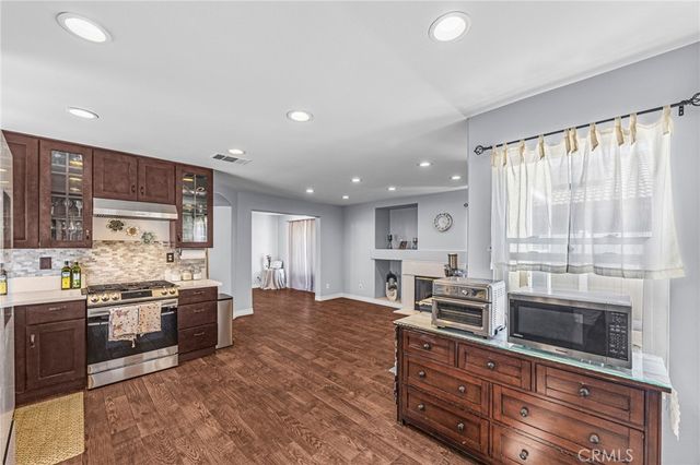 850 Autumn, Corona, CA 92881