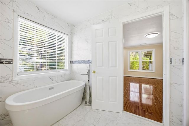 3393 Morning Top Place, Suwanee, GA 30024