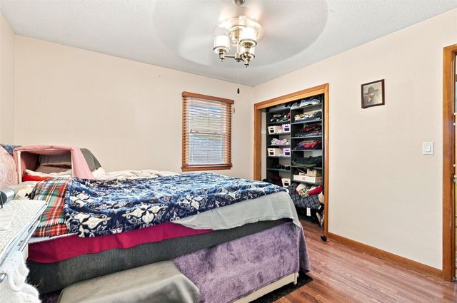 3808 Elmwood Drive NE, Cedar Rapids, IA 52402