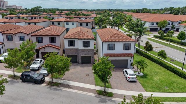 4009 Sequoia Place, Riviera Beach, FL 33410