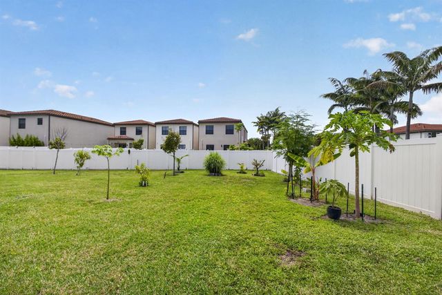4009 Sequoia Place, Riviera Beach, FL 33410