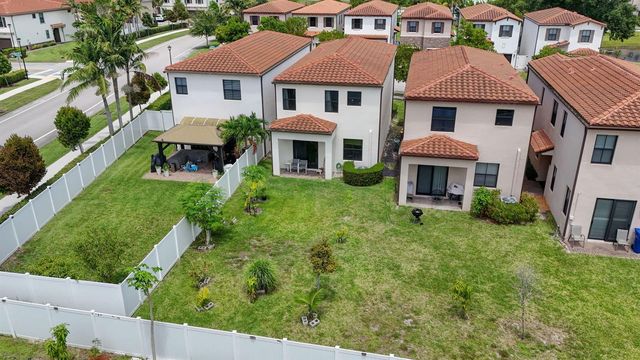 4009 Sequoia Place, Riviera Beach, FL 33410