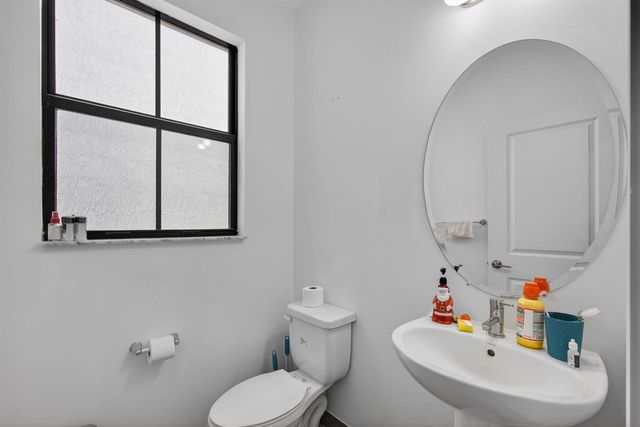4009 Sequoia Place, Riviera Beach, FL 33410