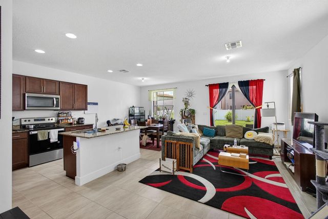 4009 Sequoia Place, Riviera Beach, FL 33410