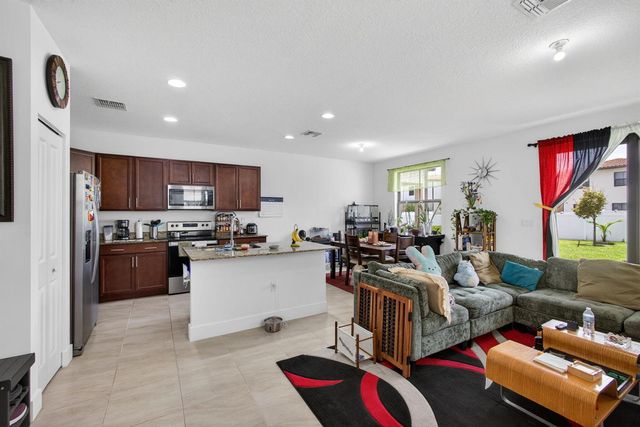 4009 Sequoia Place, Riviera Beach, FL 33410