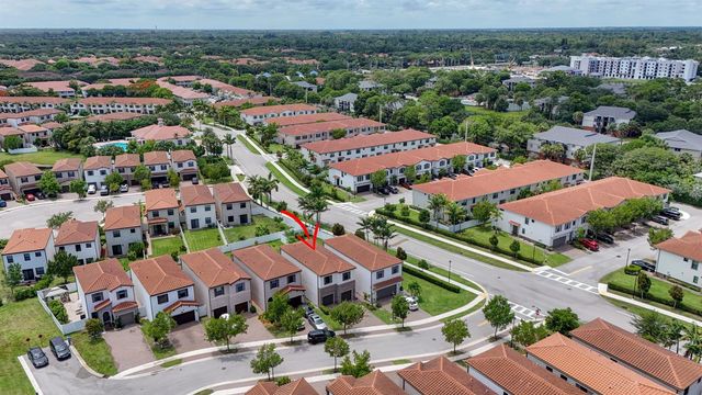 4009 Sequoia Place, Riviera Beach, FL 33410