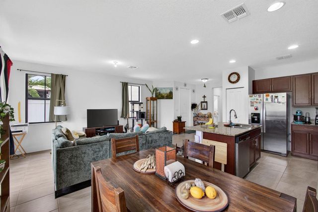 4009 Sequoia Place, Riviera Beach, FL 33410