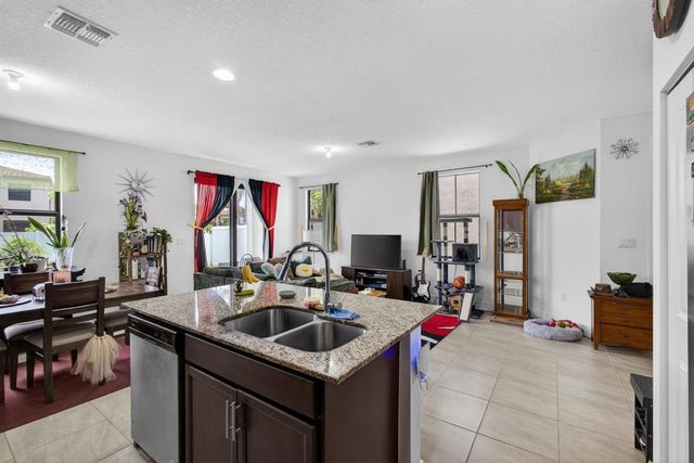 4009 Sequoia Place, Riviera Beach, FL 33410
