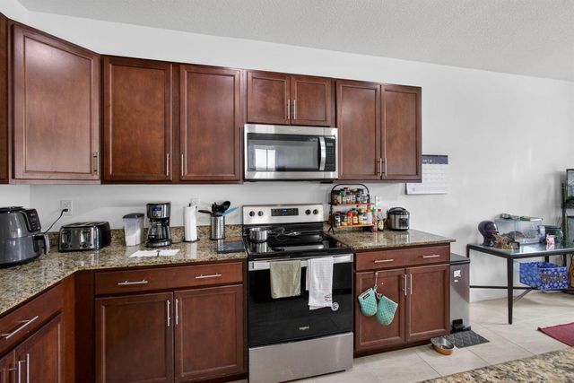 4009 Sequoia Place, Riviera Beach, FL 33410