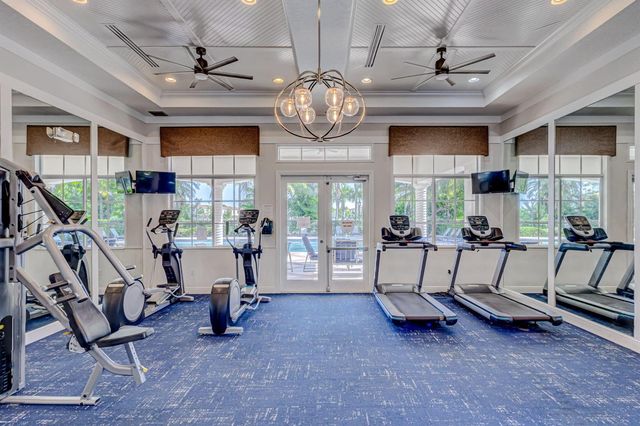 4009 Sequoia Place, Riviera Beach, FL 33410