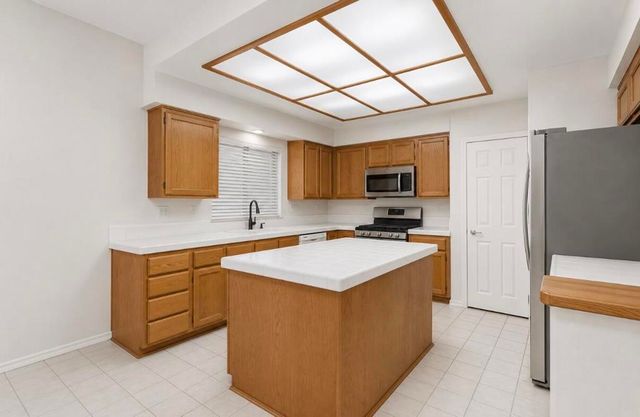 2857 Summer Set Circle, Banning, CA 92220