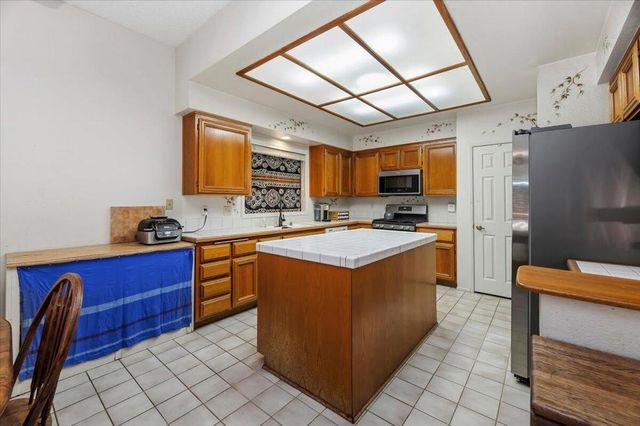 2857 Summer Set Circle, Banning, CA 92220