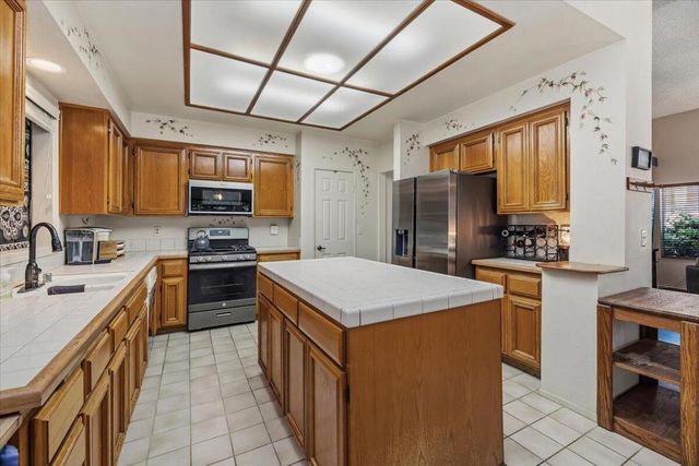 2857 Summer Set Circle, Banning, CA 92220