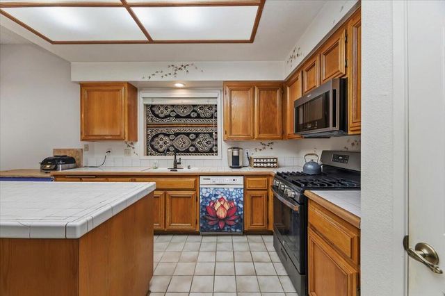 2857 Summer Set Circle, Banning, CA 92220