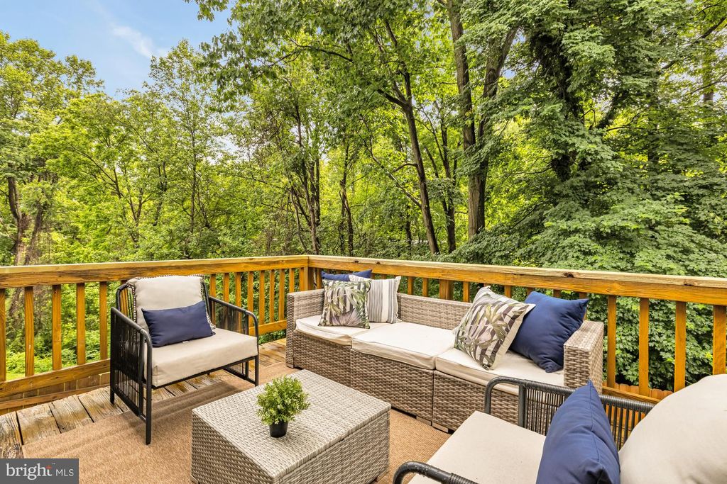 Image 16 of property listing at 19123 GROTTO LN, Germantown, MD 20874