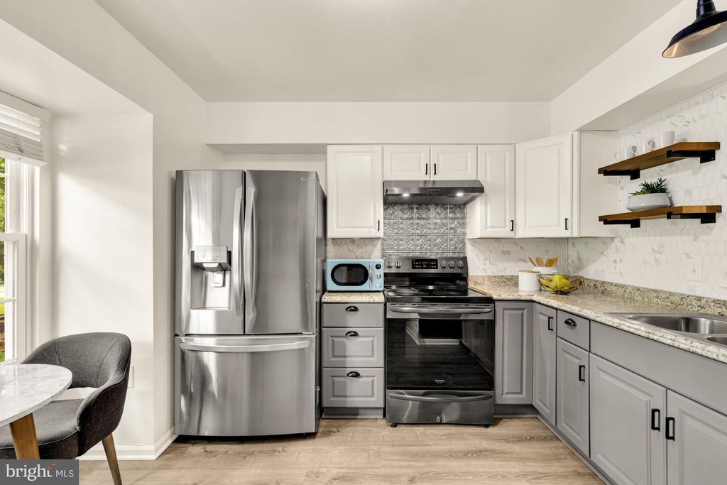 Image 6 of property listing at 19123 GROTTO LN, Germantown, MD 20874