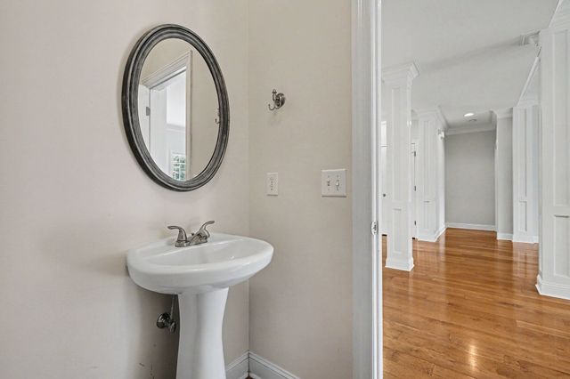1214 Broadmoor Cir, Franklin, TN 37067