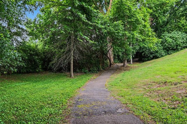 1214 Broadmoor Cir, Franklin, TN 37067