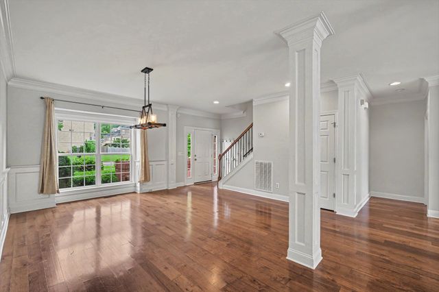 1214 Broadmoor Cir, Franklin, TN 37067