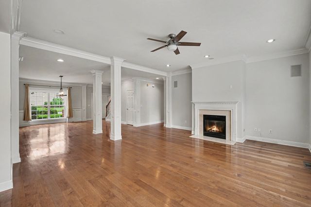 1214 Broadmoor Cir, Franklin, TN 37067