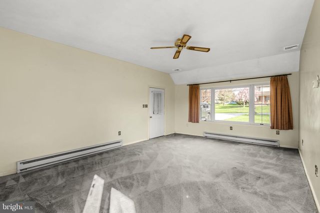 2 ARLIN CIR, Lititz, PA 17543