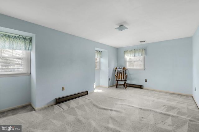 2 ARLIN CIR, Lititz, PA 17543