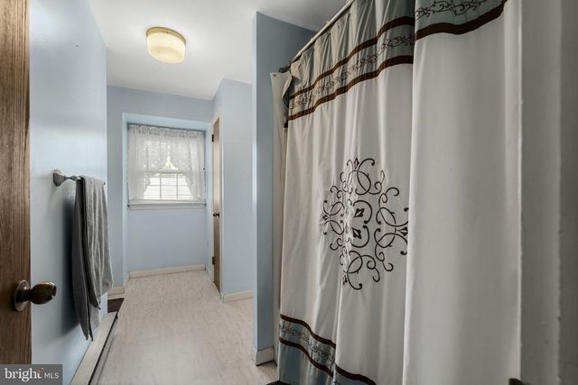 2 ARLIN CIR, Lititz, PA 17543