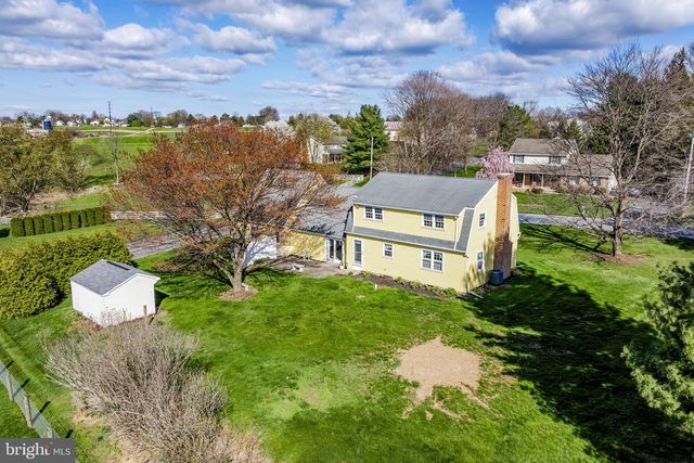 2 ARLIN CIR, Lititz, PA 17543
