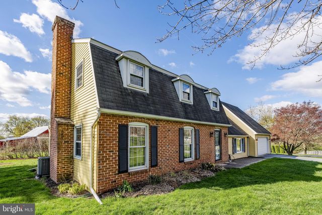 2 ARLIN CIR, Lititz, PA 17543