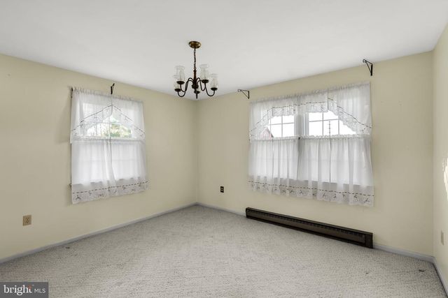 2 ARLIN CIR, Lititz, PA 17543
