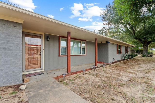 3217 Libbie St, Tyler, TX 75707