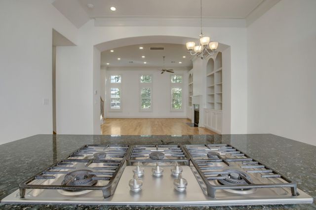 1415 Oakdale Street, Houston, TX 77004