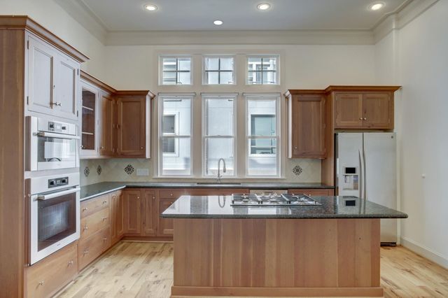 1415 Oakdale Street, Houston, TX 77004