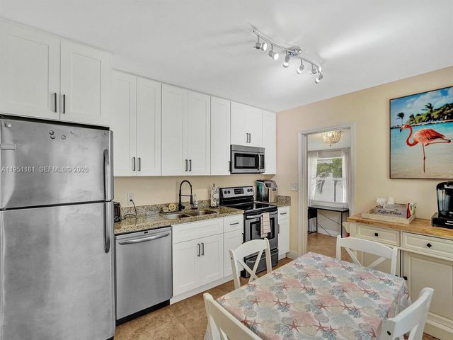 615 SW 4th Ave 1-2, Fort Lauderdale, FL 33315