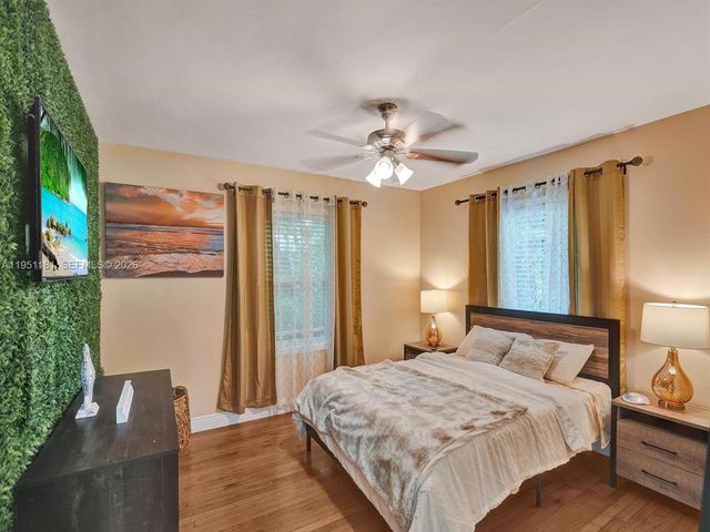 615 SW 4th Ave 1-2, Fort Lauderdale, FL 33315