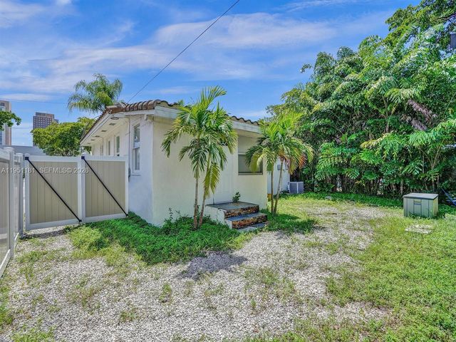 615 SW 4th Ave 1-2, Fort Lauderdale, FL 33315