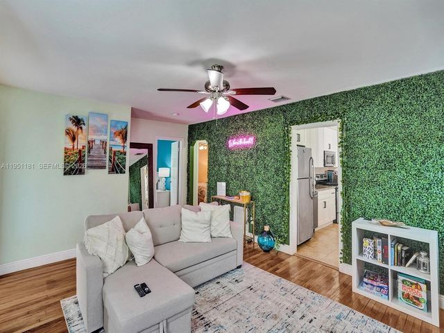 615 SW 4th Ave 1-2, Fort Lauderdale, FL 33315