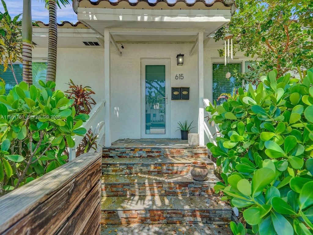 615 SW 4th Ave 1-2, Fort Lauderdale, FL 33315