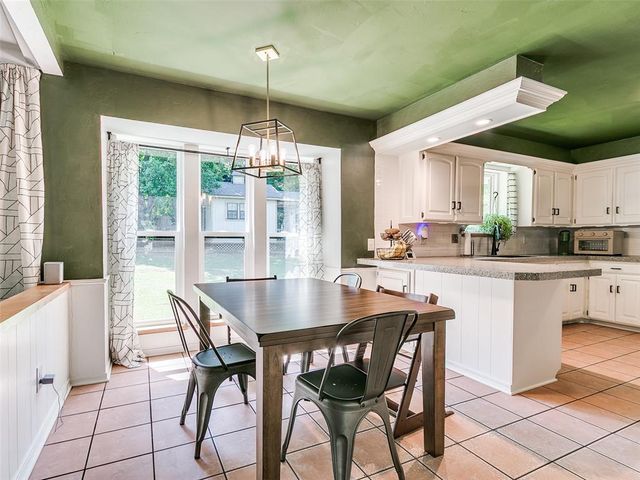 1812 Dove Court, Edmond, OK 73034