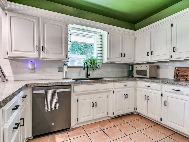1812 Dove Court, Edmond, OK 73034