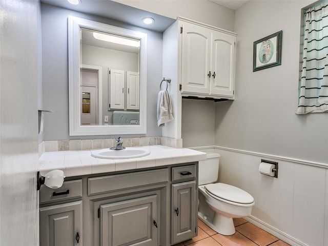 1812 Dove Court, Edmond, OK 73034